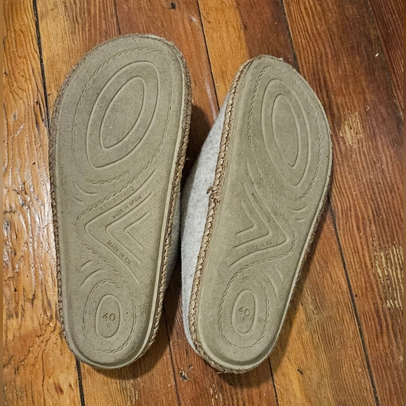 Clog-style Felt Slipper - Picture 4 of 6